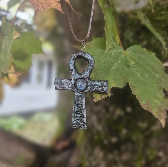 Hand made labradorite Egyptian cross ankh necklace - Picture 3 of 5